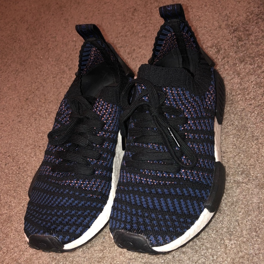Black Women’s Adidas Shoes Size 6